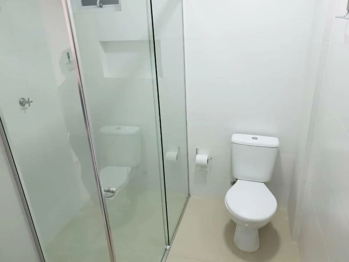 Apto Em Bombinhas 400M Do Mar Apartment 0*,